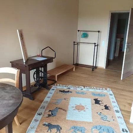 Poelyck: Uebernachten In Einem Strohhaus, Umgeben Von Purer Natur! Kerken