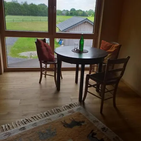 Poelyck: Uebernachten In Einem Strohhaus, Umgeben Von Purer Natur! Ubytování v soukromí Kerken