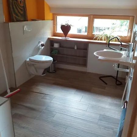 Poelyck: Uebernachten In Einem Strohhaus, Umgeben Von Purer Natur! Ubytování v soukromí *